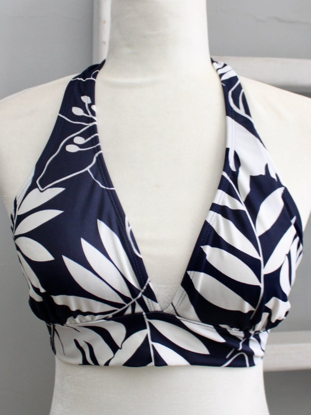 Cherokee VTG Y2K Coconut Girl Blue White Tropical Leaf Halter Bikini Top Small